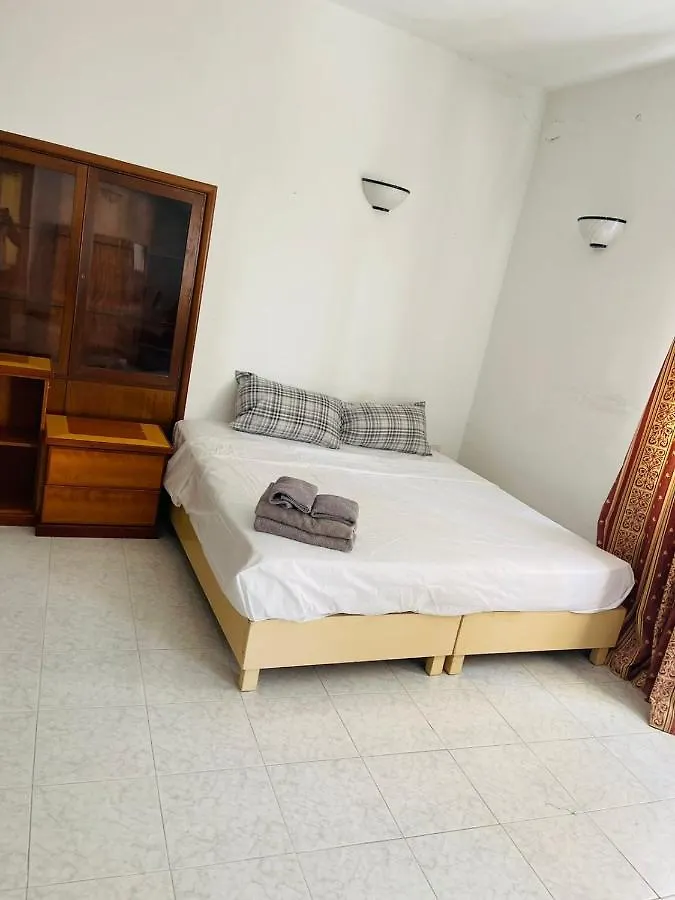 Tigne Apartment, Sliema 0*,